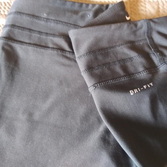 Nike Dri-Fit Capri - Picture 2 of 4